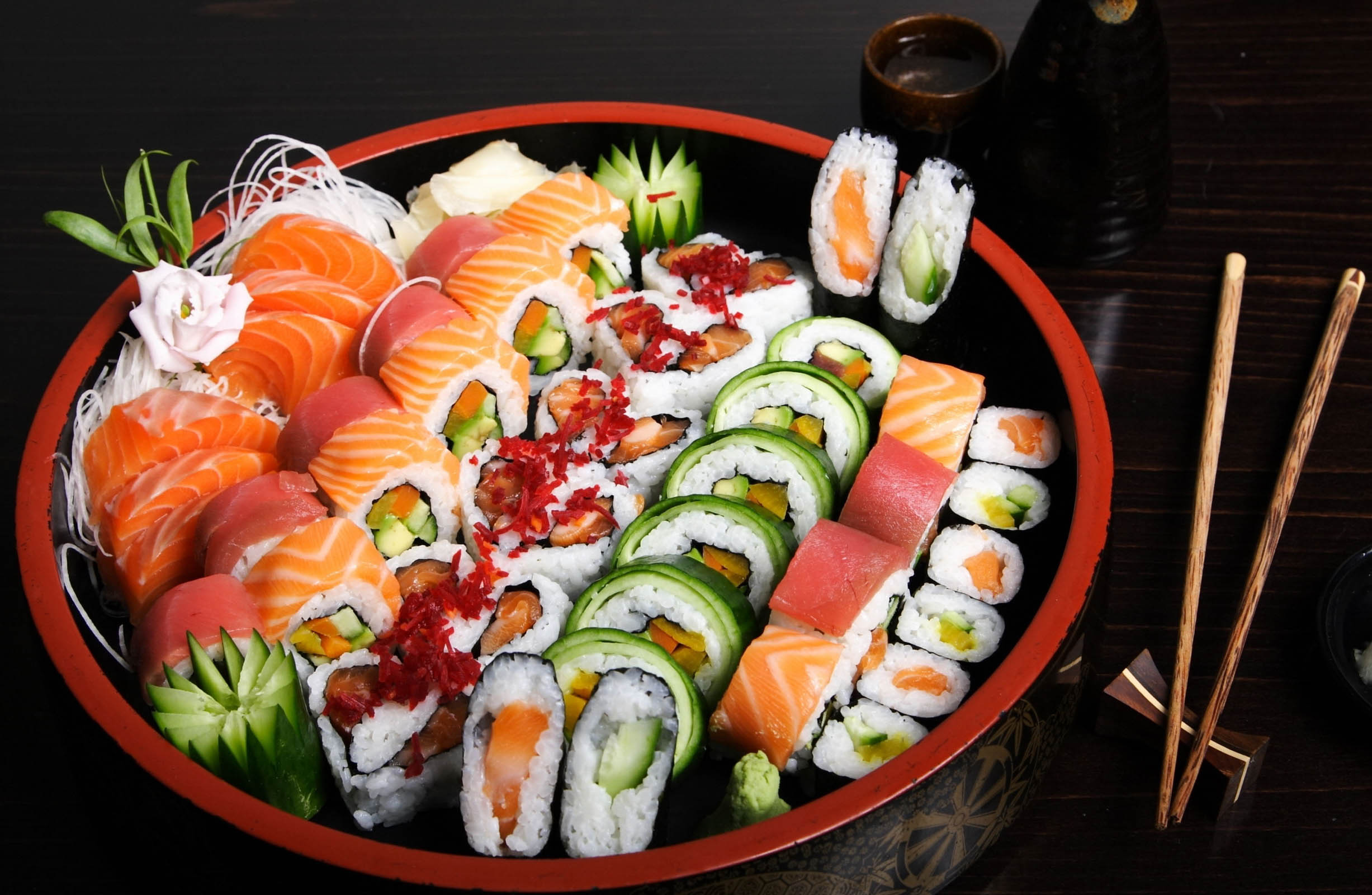 Gọi tên 6 món ăn kèm khi uống sake - Sushi