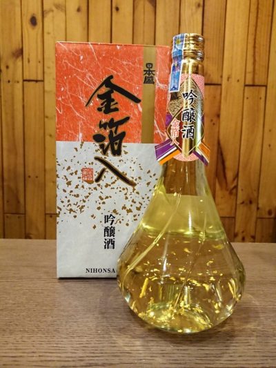 https://ruounhat.vn/wp-content/uploads/2023/10/Ruou-Sake-NIHONSAKARI-768x1024-1.jpeg