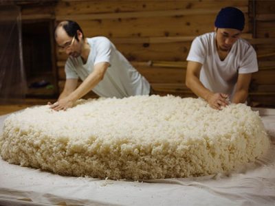Rượu sake làm từ gì? Giải mã bí ẩn